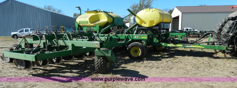 image for item J5247 John Deere 1890 grain drill
