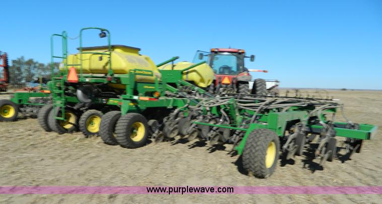image for item J5247 John Deere 1890 grain drill