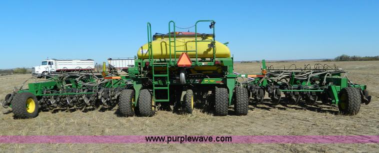 image for item J5247 John Deere 1890 grain drill