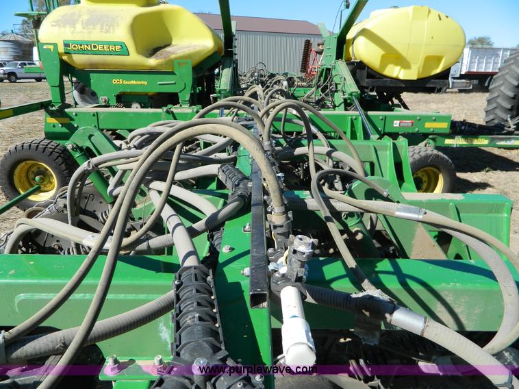 image for item J5247 John Deere 1890 grain drill