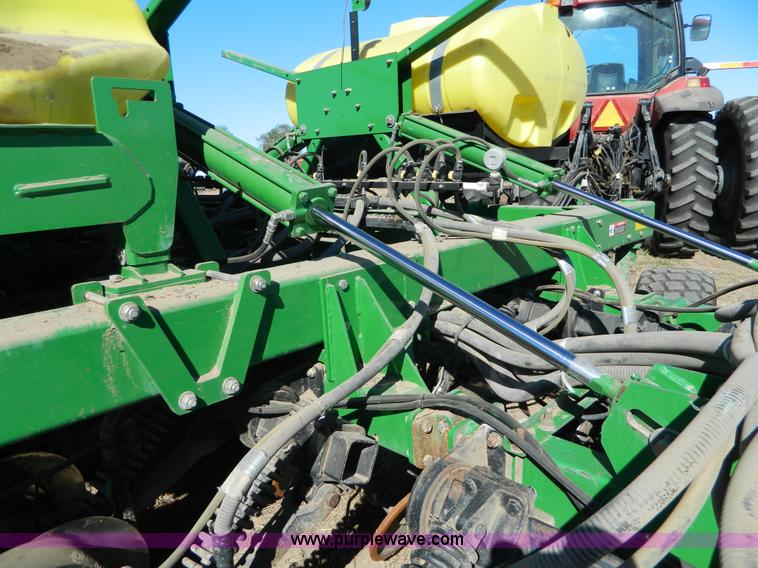 image for item J5247 John Deere 1890 grain drill