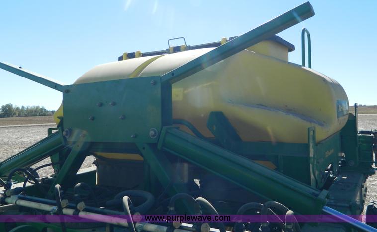 image for item J5247 John Deere 1890 grain drill