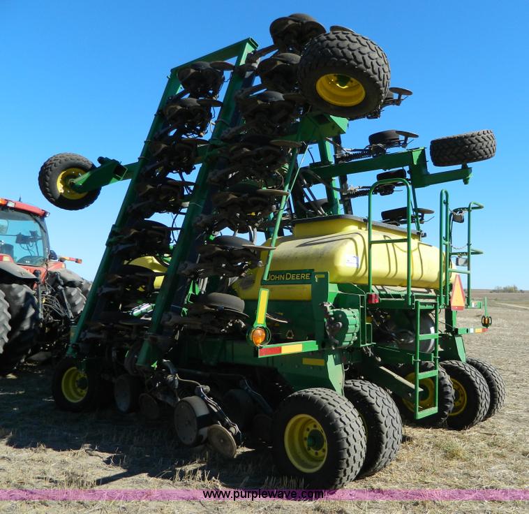 image for item J5247 John Deere 1890 grain drill