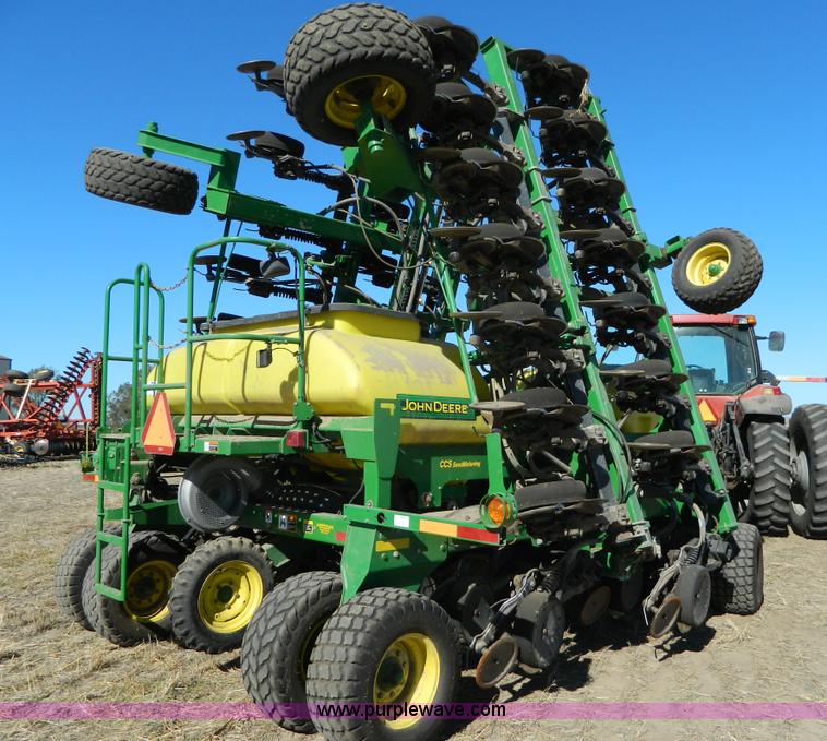image for item J5247 John Deere 1890 grain drill