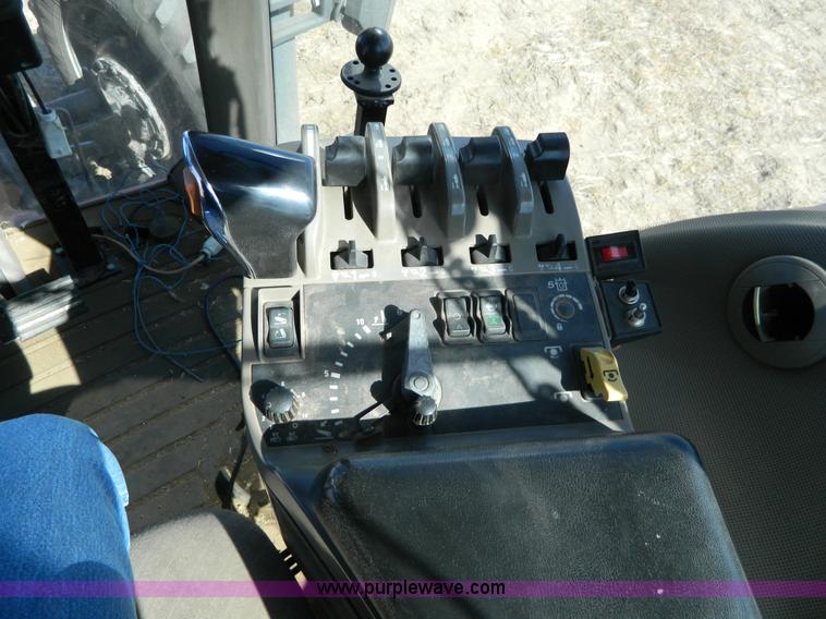 image for item J5248 2001 Case IH MX240 MFWD tractor