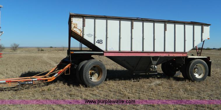 image for item J5249 1980 Doonan single hopper grain trailer