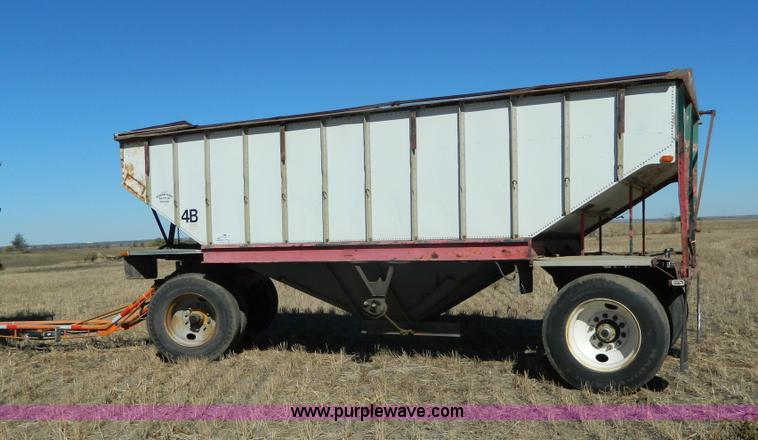 image for item J5249 1980 Doonan single hopper grain trailer