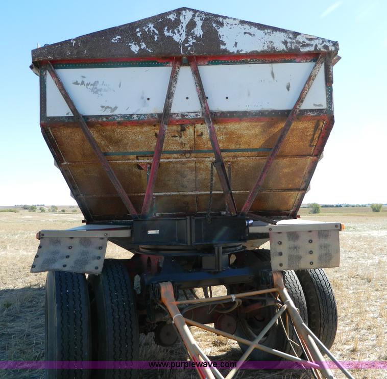 image for item J5249 1980 Doonan single hopper grain trailer