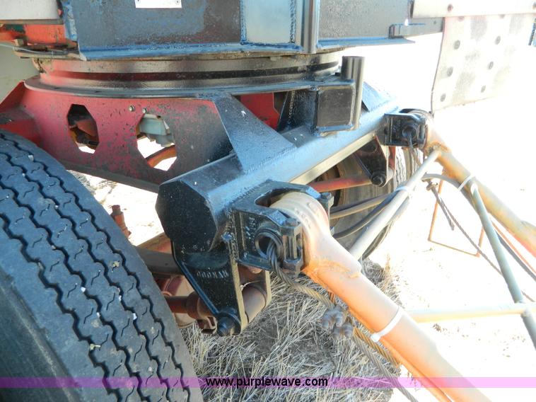 image for item J5249 1980 Doonan single hopper grain trailer