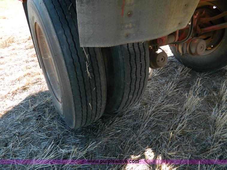 image for item J5249 1980 Doonan single hopper grain trailer