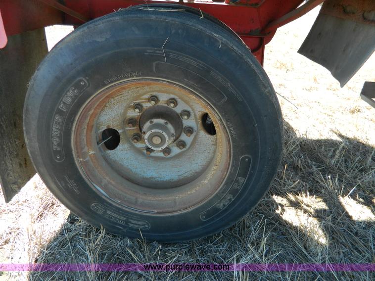 image for item J5249 1980 Doonan single hopper grain trailer