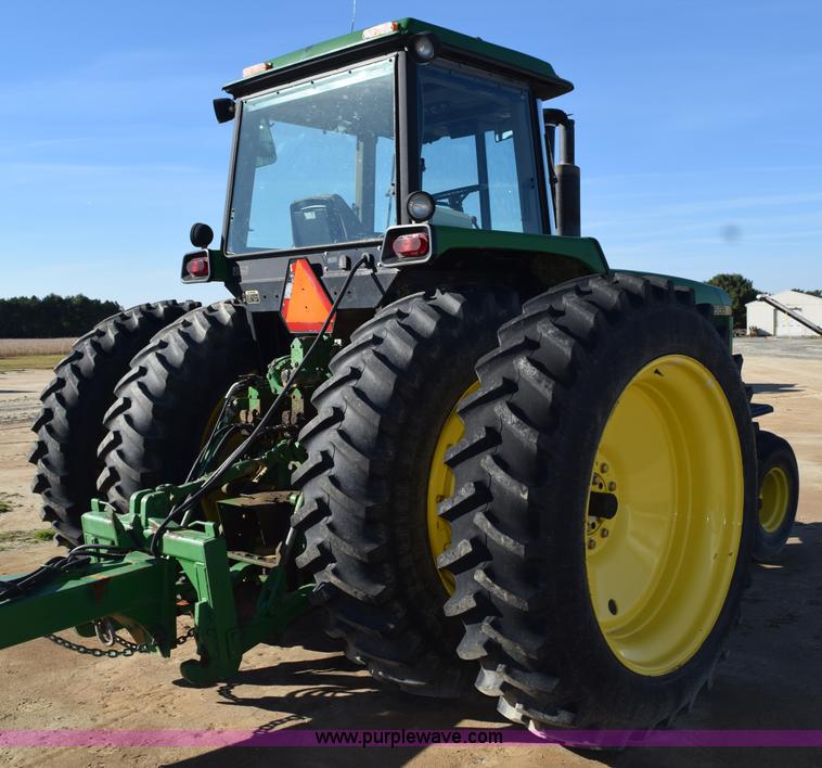 image for item J8488 1989 John Deere 4555 tractor