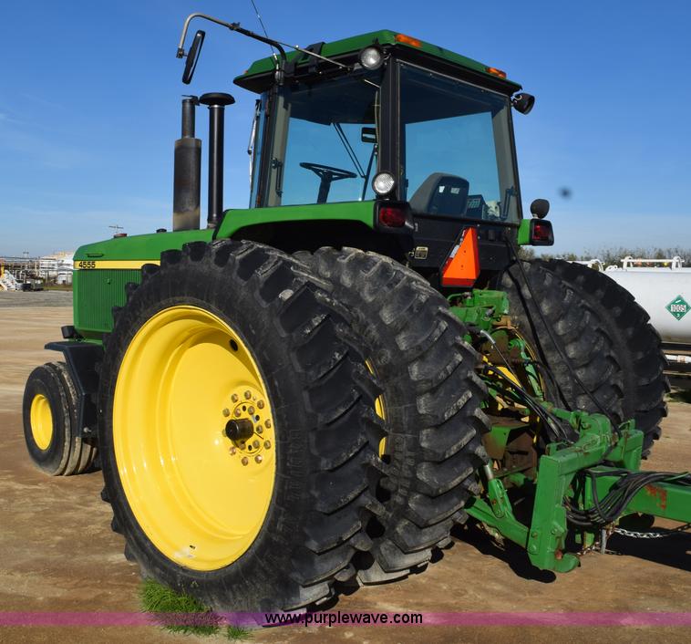 image for item J8488 1989 John Deere 4555 tractor