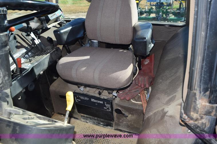 image for item J8488 1989 John Deere 4555 tractor