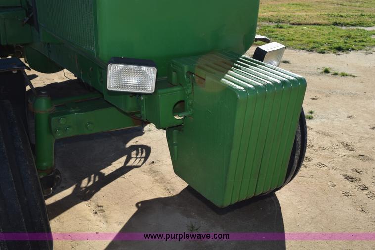 image for item J8488 1989 John Deere 4555 tractor