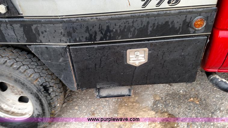 image for item K1245 2014 DewEze 778 bale bed