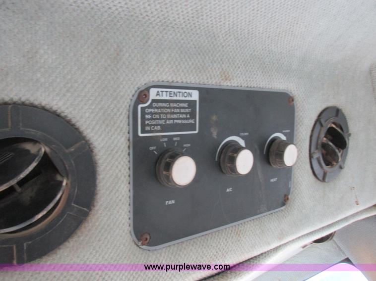 image for item K2229 Wilmar Xplorer 6200 self-propelled sprayer