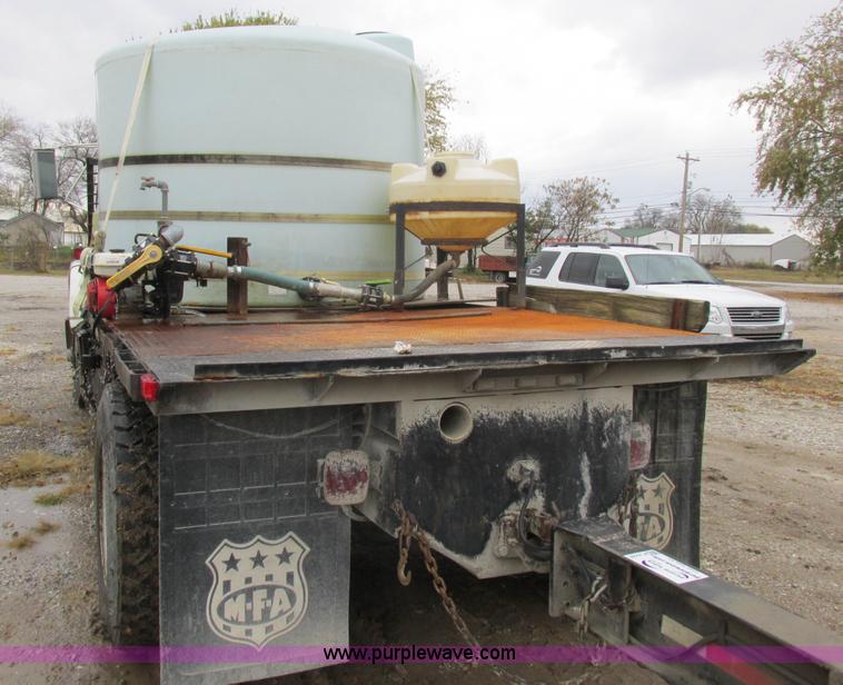 image for item K2230 1986 International 2375 flatbed tank truck