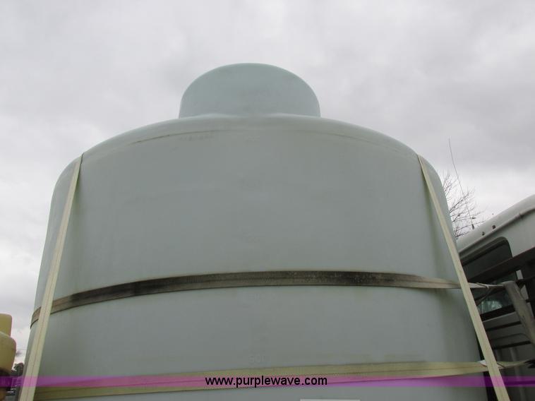 image for item K2230 1986 International 2375 flatbed tank truck