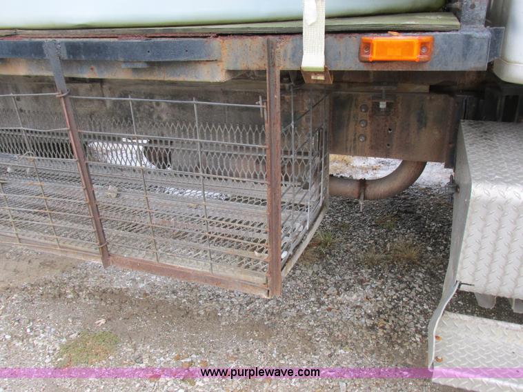 image for item K2230 1986 International 2375 flatbed tank truck