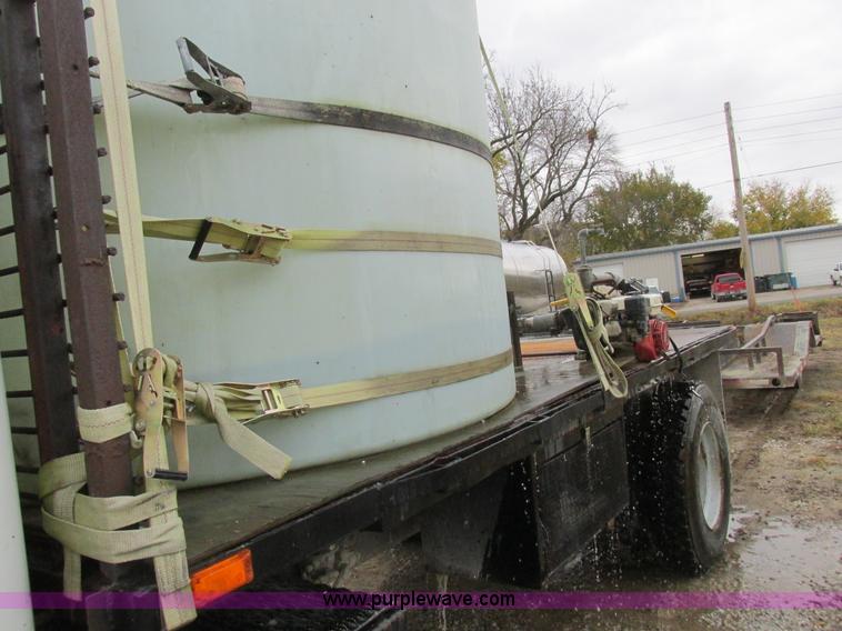 image for item K2230 1986 International 2375 flatbed tank truck