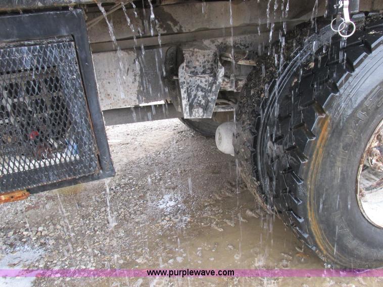 image for item K2230 1986 International 2375 flatbed tank truck