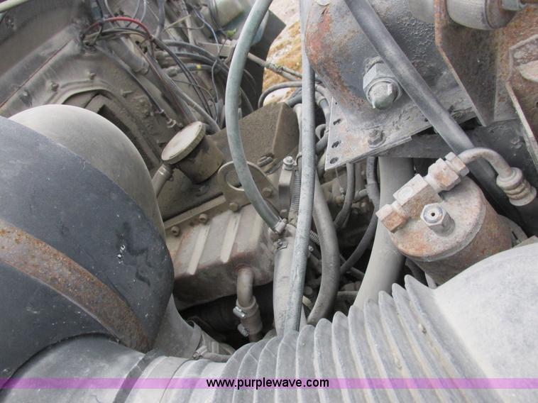 image for item K2230 1986 International 2375 flatbed tank truck