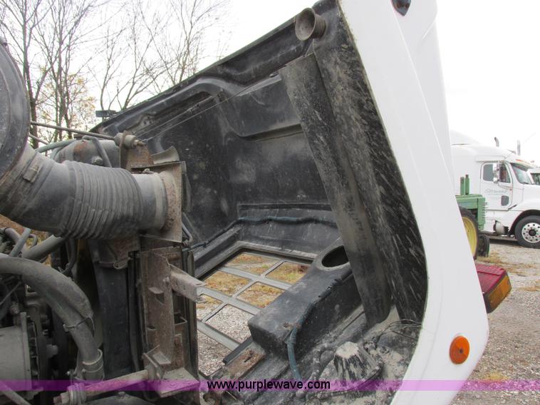 image for item K2230 1986 International 2375 flatbed tank truck