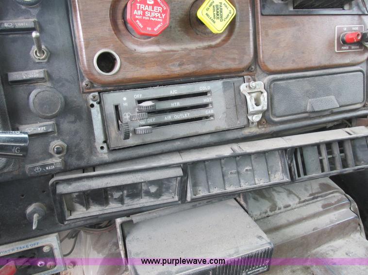 image for item K2230 1986 International 2375 flatbed tank truck