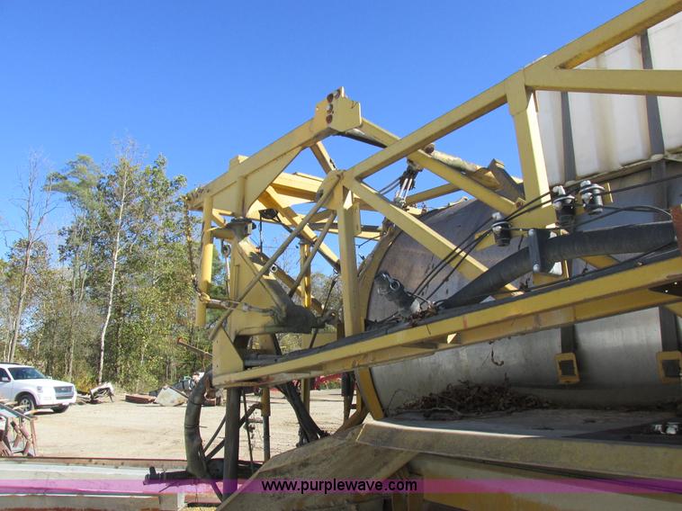 image for item K2235 Ag-Chem 1800 sprayer bed