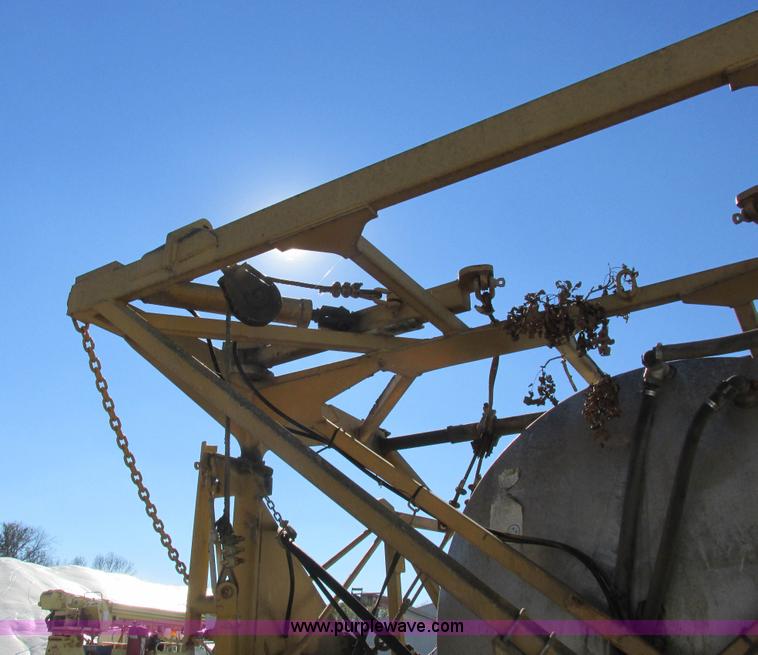 image for item K2235 Ag-Chem 1800 sprayer bed