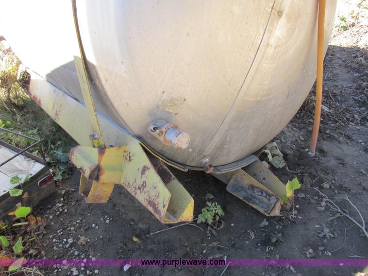 image for item K2237 1989 Mid-State Tank Mfg. stainless steel tank