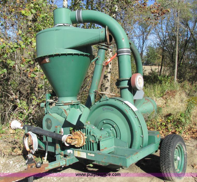 image for item K2239 Neuero grain vacuum