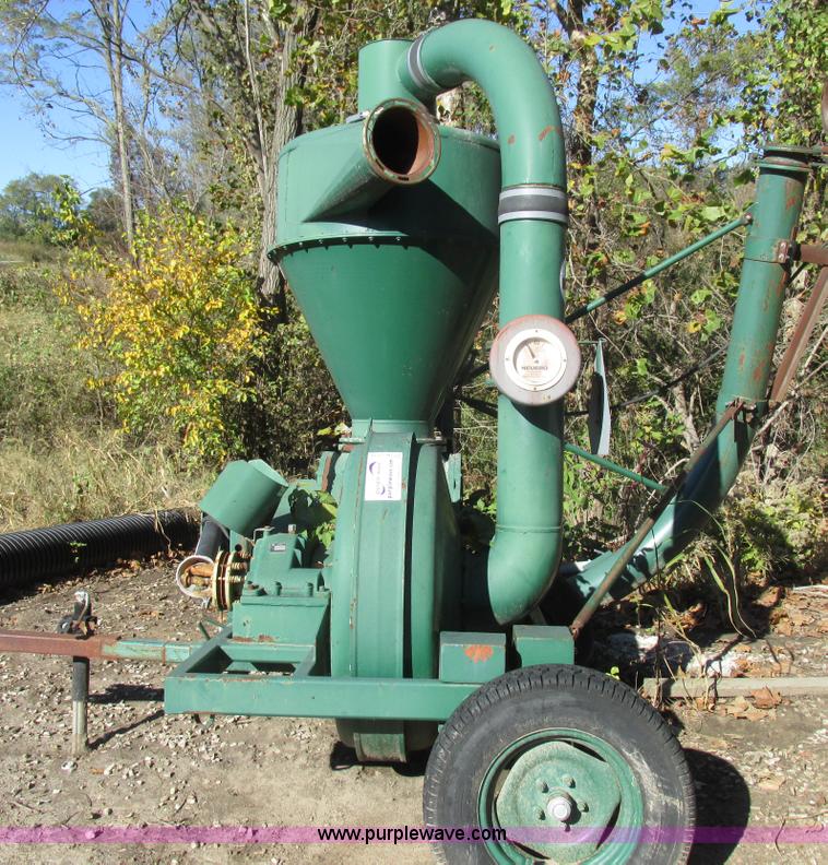 image for item K2239 Neuero grain vacuum