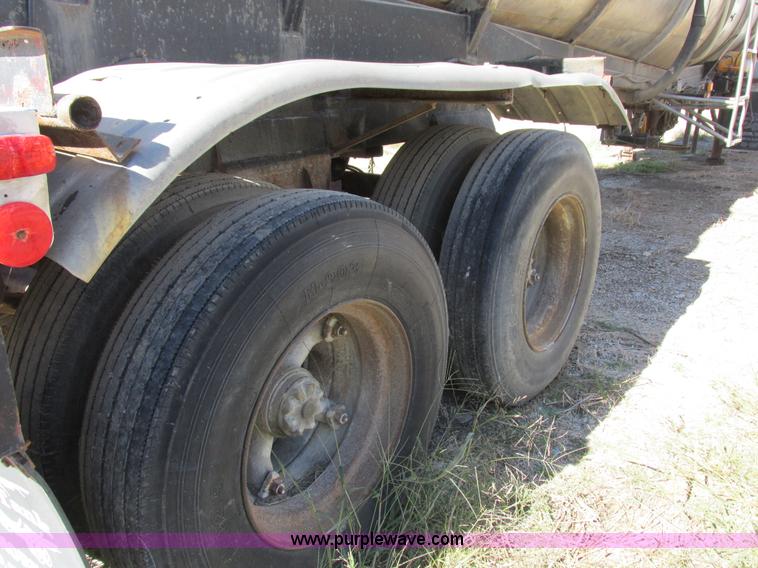 image for item K2243 1979 Polar tank trailer