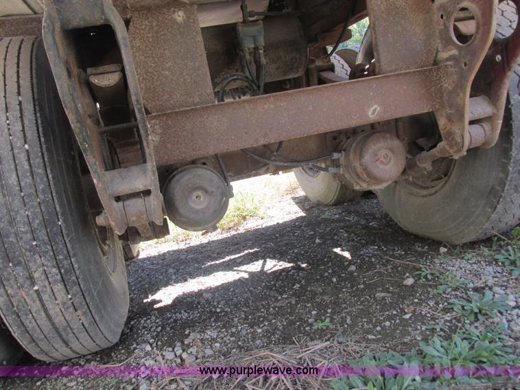 image for item K2243 1979 Polar tank trailer