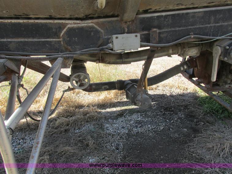 image for item K2243 1979 Polar tank trailer