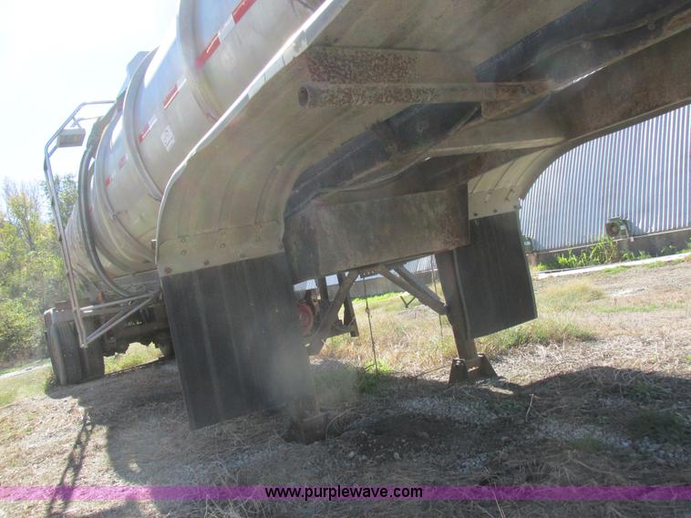 image for item K2243 1979 Polar tank trailer