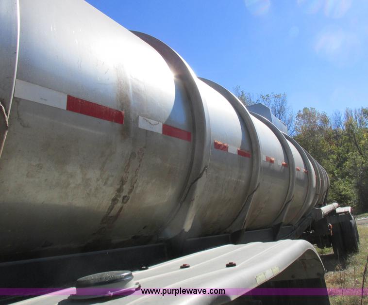 image for item K2243 1979 Polar tank trailer