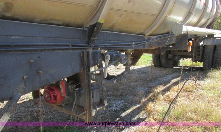 image for item K2243 1979 Polar tank trailer