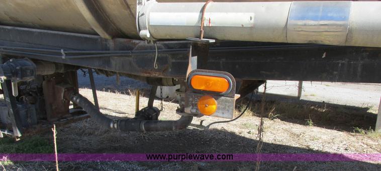 image for item K2243 1979 Polar tank trailer