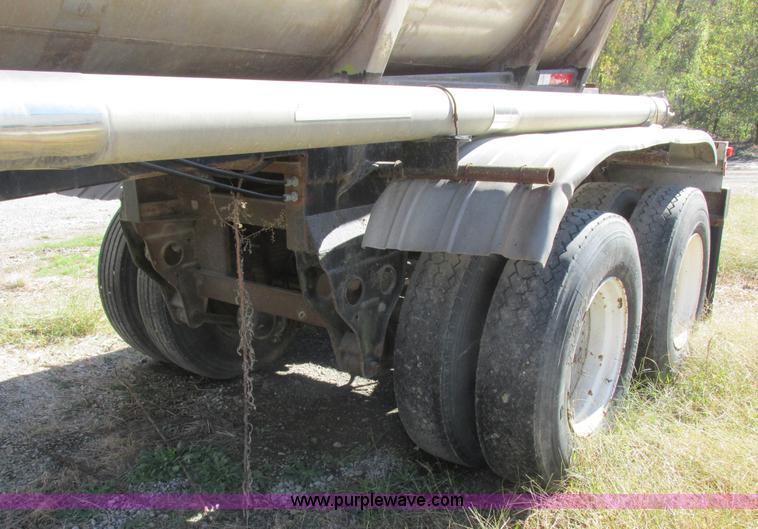 image for item K2243 1979 Polar tank trailer