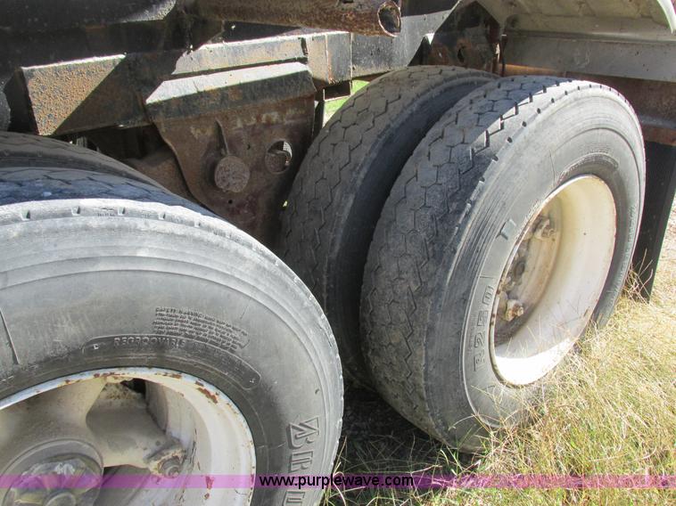 image for item K2243 1979 Polar tank trailer