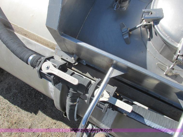 image for item K2243 1979 Polar tank trailer