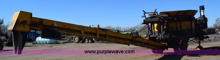 image for item K4934 WHO S121 tub forage grinder