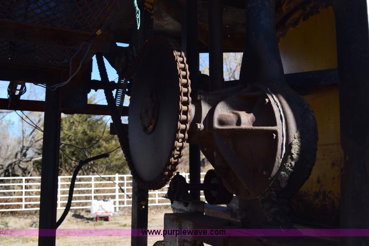 image for item K4934 WHO S121 tub forage grinder