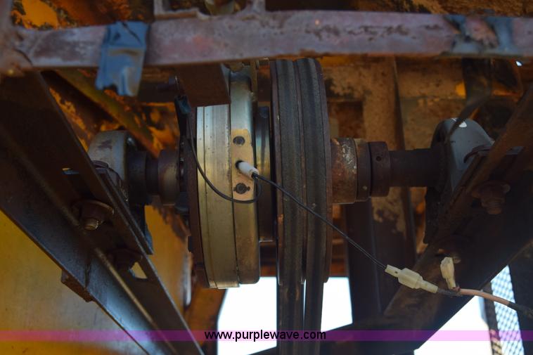 image for item K4934 WHO S121 tub forage grinder