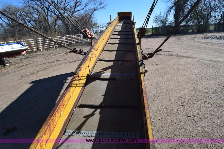 image for item K4934 WHO S121 tub forage grinder