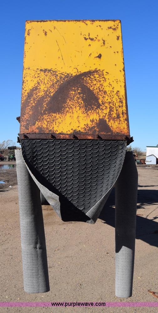 image for item K4934 WHO S121 tub forage grinder