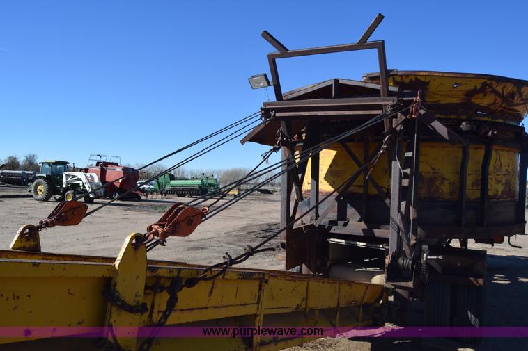 image for item K4934 WHO S121 tub forage grinder